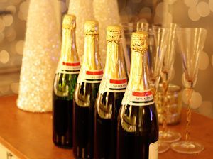 Un brindisi a suon di vetro a Natale Un brindisi a suon di vetro a Natale