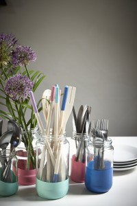 Add Colour to Your Kitchen with this DIY Tutorial Add Colour to Your Kitchen with this DIY Tutorial